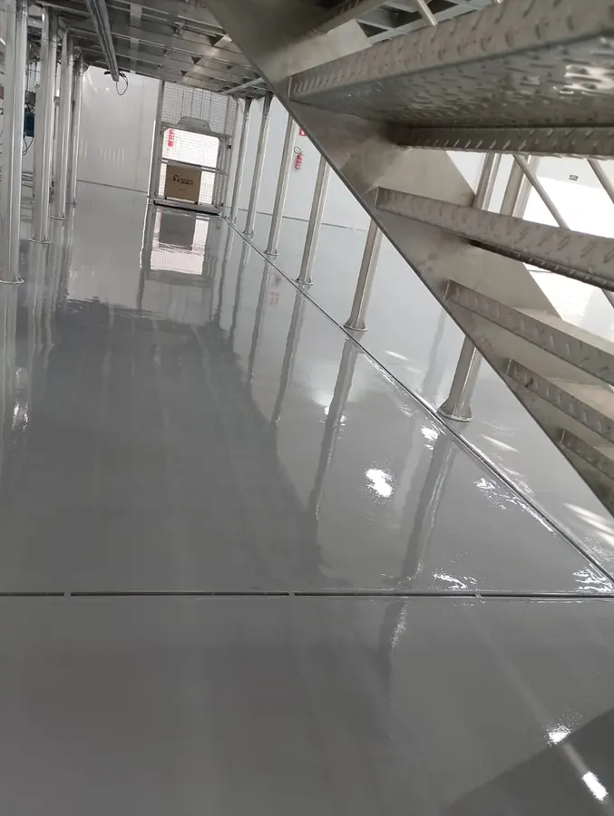 Pintura epóxi — trabalho realizado pela Radpóxi Pisos